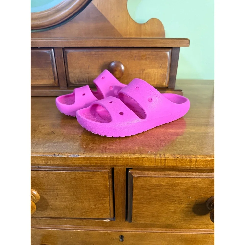 Crocs Classic Slide Kids Electric Pink Two Strap Sandals Junior size 1 flip flop